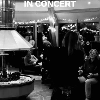 Ihr Lieben! 
in den letzten Jahren durften wir so viele besondere Momente mit euch erleben – Hochzeiten, Feste, gemeinsame Abende voller Musik. Wir denken oft daran zurück und daran, wie schön es wäre, euch einfach mal wiederzusehen. Genau dafür gibt es jetzt eine Gelegenheit:

🎶 Pop Unplugged – Songs We Love 📍 Gut Anstelburg, Kerpen 📅 26.03.26 , 19 Uhr 
✨Eintritt frei, Spenden gern gesehen 🥂 Getränke gibt es vor Ort

Ein ganz intimer Abend mit Christina am Gesang & Marco an der Gitarre – und vielen Songs, die man kennt, liebt und vielleicht sogar gemeinsam mitsingen möchte.

Beim letzten Mal ist daraus etwas ganz Besonderes entstanden: kein klassisches Konzert, sondern eher ein gemeinsamer Abend mit viel Nähe, Lachen, Tanzen, gemeinsames Singen und Musik – fast wie ein kleines „Wiedersehen mit Soundtrack“.

Wenn ihr Zeit und Lust habt, kommt vorbei – ob als Paar, allein, mit Freunden, Kolleg:Innen oder einfach spontan. Wir würden uns wirklich sehr freuen, euch wiederzusehen und gemeinsam einen schönen Abend zu verbringen.

#kölnunplugged #kölnkonzerte #liveduo #kerpen #cologneconcert