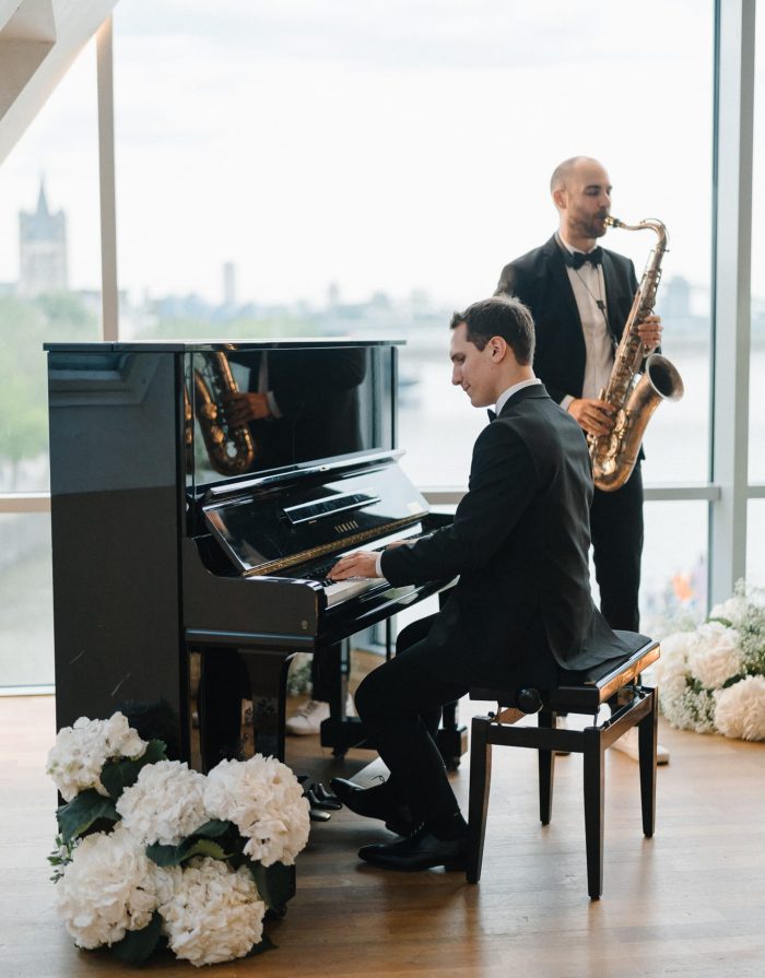 Klang Salon Duo mit Saxophon und Piano spielt im Schokoladenmuseum Köln